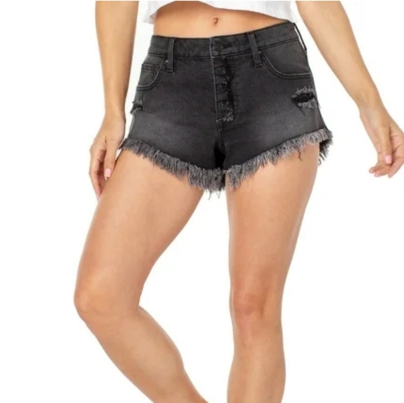 CELEBRITY PINK Exposed Button Mid Rise Jean Shorts In Washed Black. Size 28 NWT - Picture 1 of 12